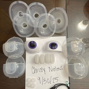 Lansinoh Breast Pump Parts Set - White and Purple